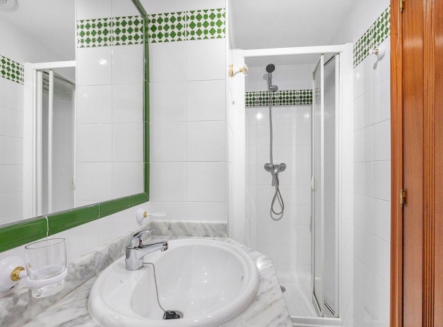 Resale - Apartment - Torrevieja - Playa De Los Locos