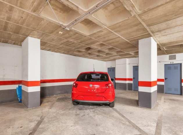 Resale - Apartment - Torrevieja - Playa De Los Locos