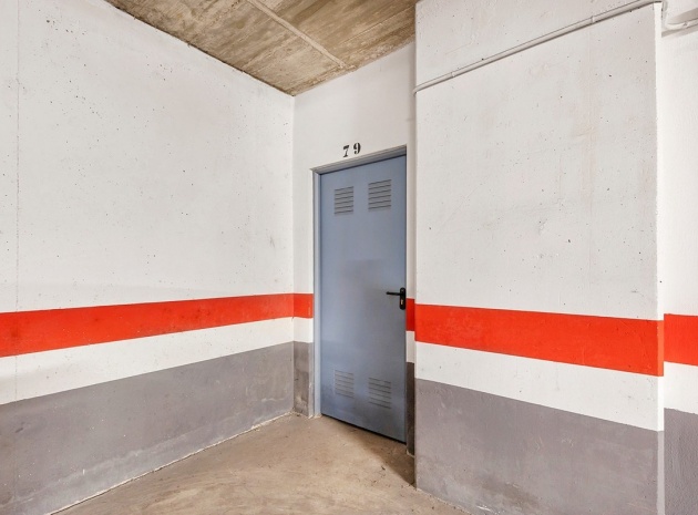 Resale - Apartment - Torrevieja - Playa De Los Locos