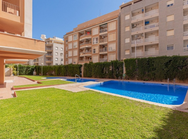 Resale - Apartment - Torrevieja - Playa De Los Locos