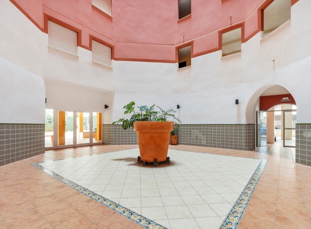 Resale - Apartment - Torrevieja - Playa De Los Locos