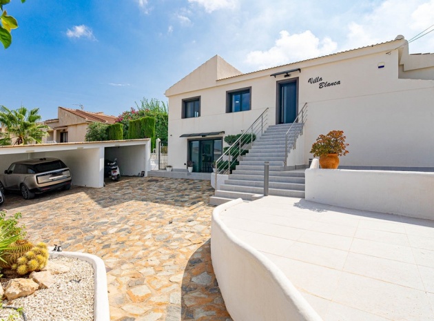 Resale - Villa - Orihuela - Villamartin