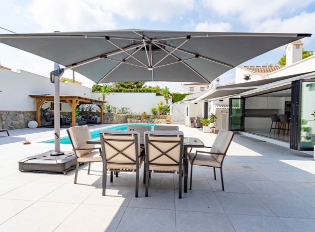 Resale - Villa - Orihuela - Villamartin