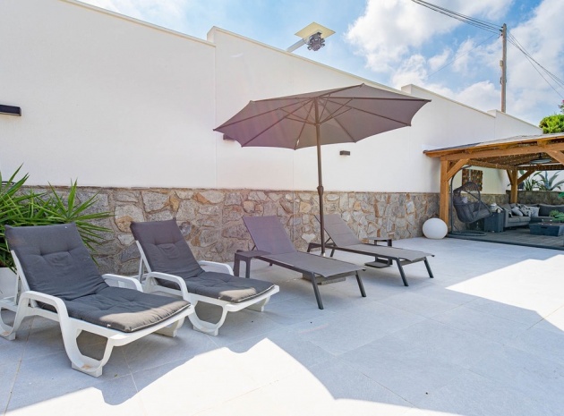 Resale - Villa - Orihuela - Villamartin