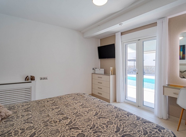 Resale - Villa - Orihuela - Villamartin