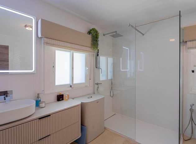 Resale - Villa - Orihuela - Villamartin