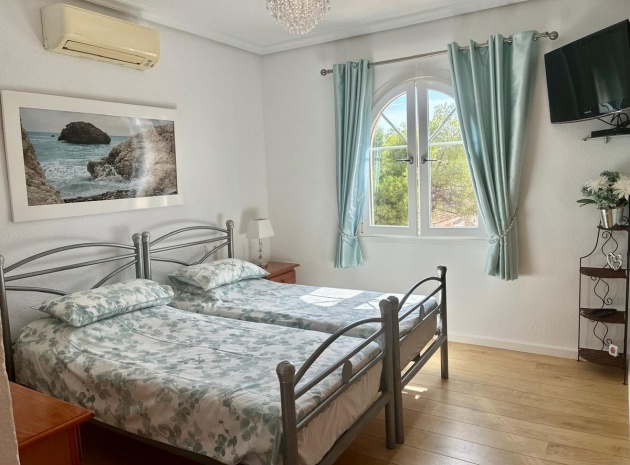 Resale - Villa - Orihuela - La Zenia