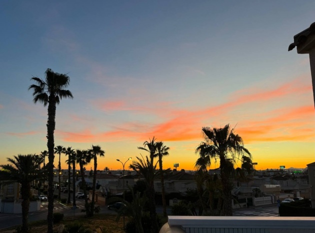Resale - Villa - Torrevieja - Torrevieja Centro