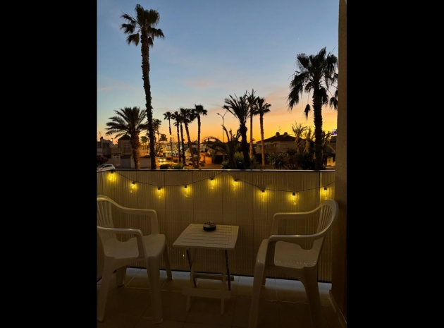 Resale - Villa - Torrevieja - Torrevieja Centro