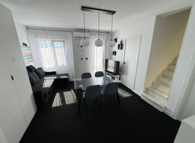 Resale - Villa - Torrevieja - Torrevieja Centro