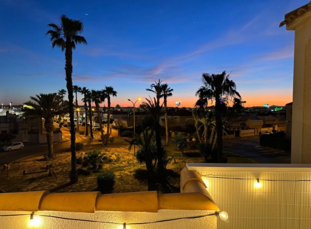 Resale - Villa - Torrevieja - Torrevieja Centro