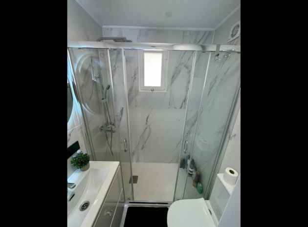 Resale - Villa - Torrevieja - Torrevieja Centro