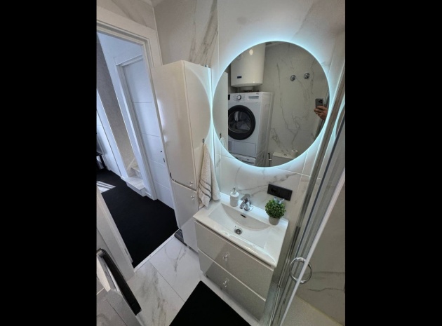 Resale - Villa - Torrevieja - Torrevieja Centro
