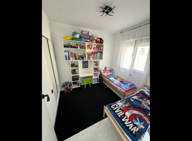 Resale - Villa - Torrevieja - Torrevieja Centro
