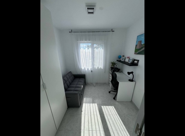 Resale - Villa - Torrevieja - Torrevieja Centro