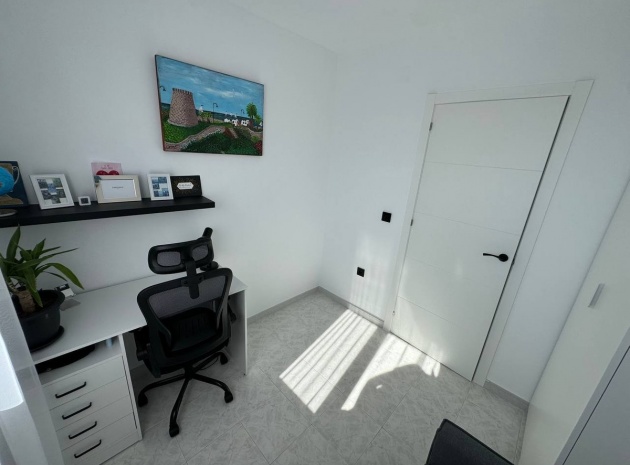 Resale - Villa - Torrevieja - Torrevieja Centro