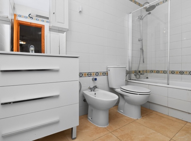 Resale - Apartment - Villamartin