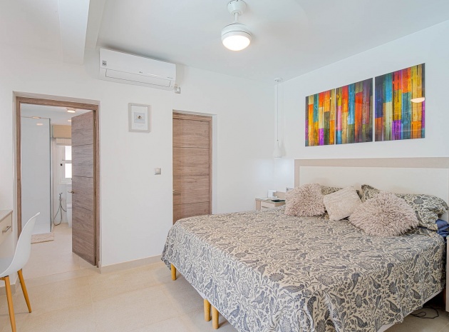 Resale - Villa - Villamartin - las filipinas