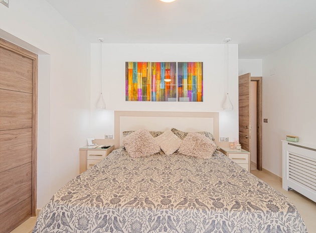 Resale - Villa - Villamartin - las filipinas