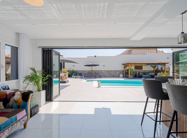 Resale - Villa - Villamartin - las filipinas