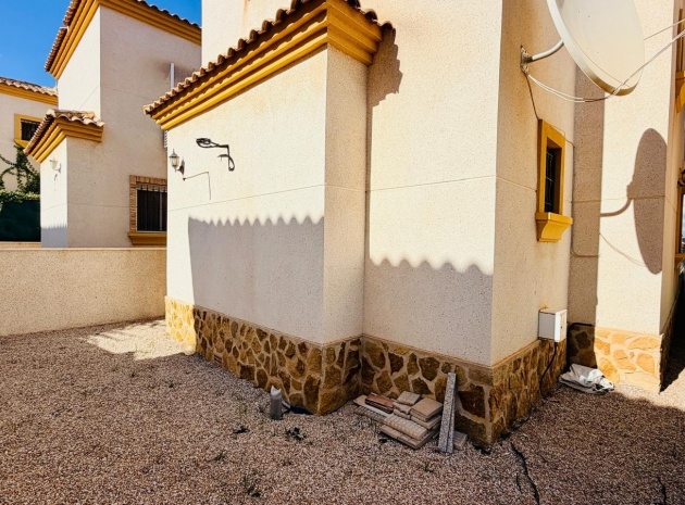 Resale - Villa - Los Montesinos - La Herada
