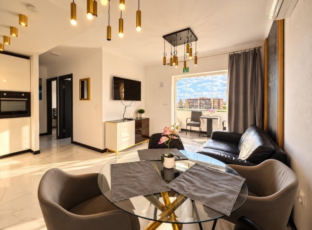Resale - Villa - Torrevieja - Torrevieja Centro