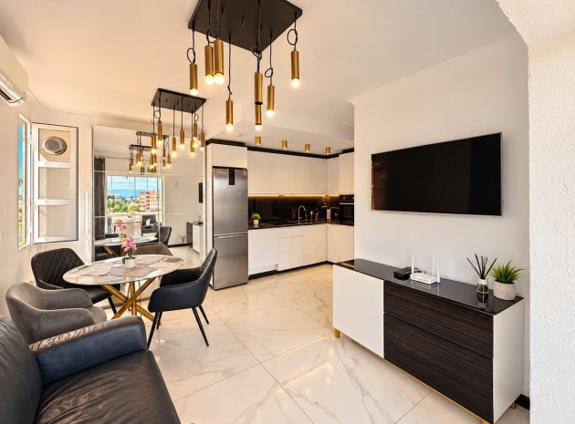 Resale - Villa - Torrevieja - Torrevieja Centro