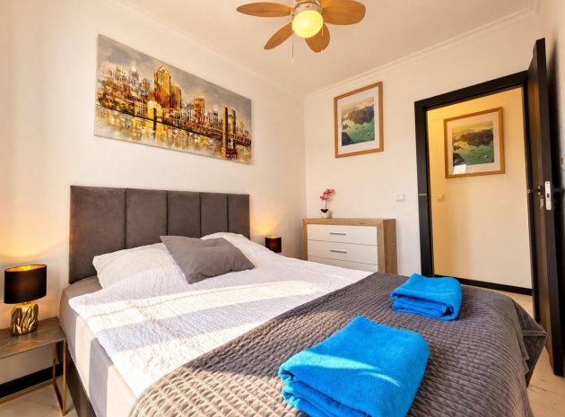 Resale - Villa - Torrevieja - Torrevieja Centro