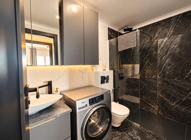 Resale - Villa - Torrevieja - Torrevieja Centro