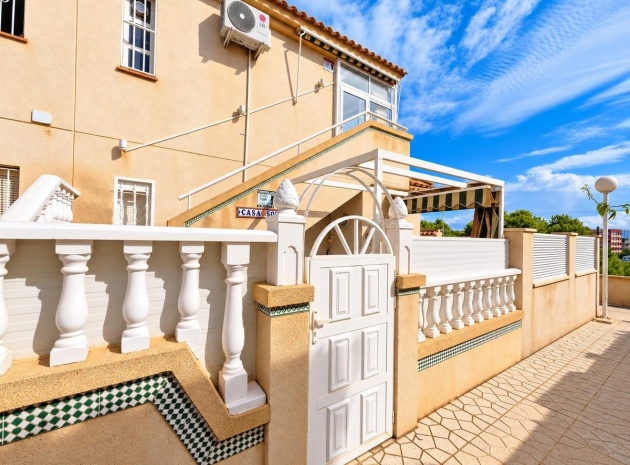 Resale - Villa - Torrevieja - Torrevieja Centro