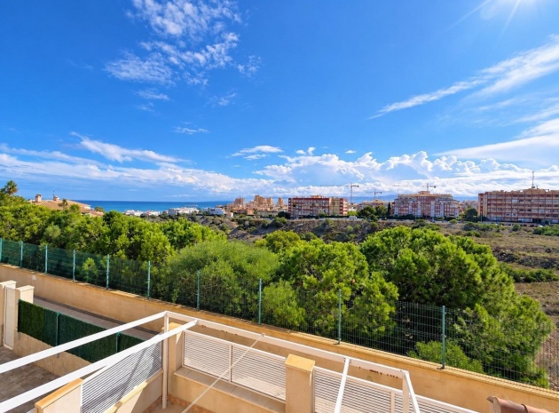 Resale - Villa - Torrevieja - Torrevieja Centro