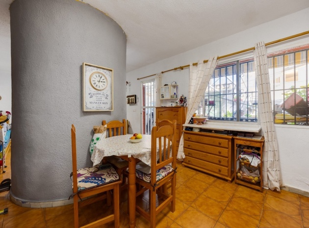 Resale - Townhouse - Torrevieja - Torrevieja Centro