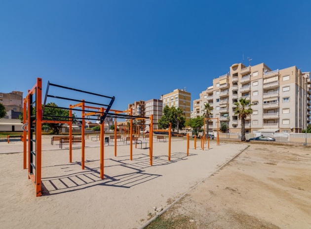 Resale - Townhouse - Torrevieja - Torrevieja Centro