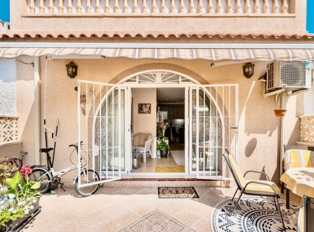 Resale - Townhouse - Torrevieja - Torrevieja Centro
