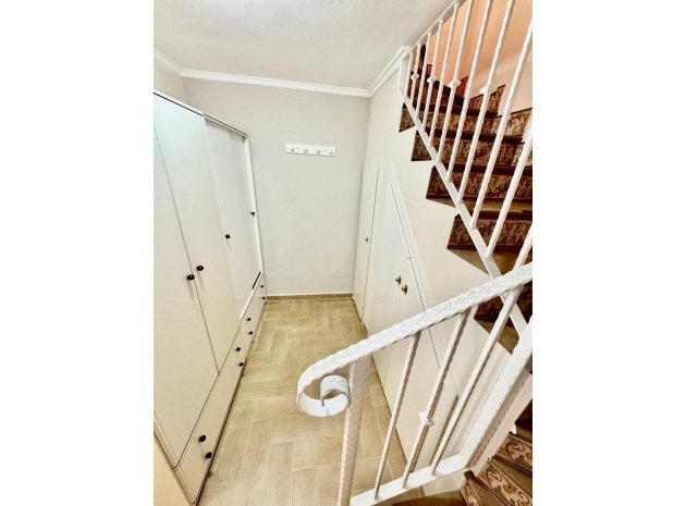 Resale - Townhouse - Torrevieja - Torrevieja Centro