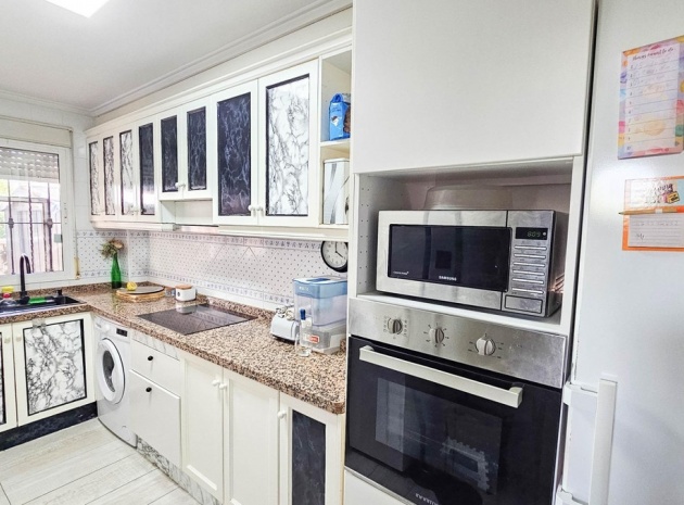 Resale - Villa - Orihuela - La Zenia