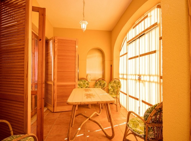 Resale - Villa - Torrevieja - Torrevieja Centro
