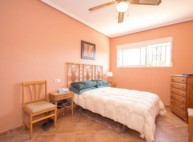 Resale - Villa - Torrevieja - Torrevieja Centro
