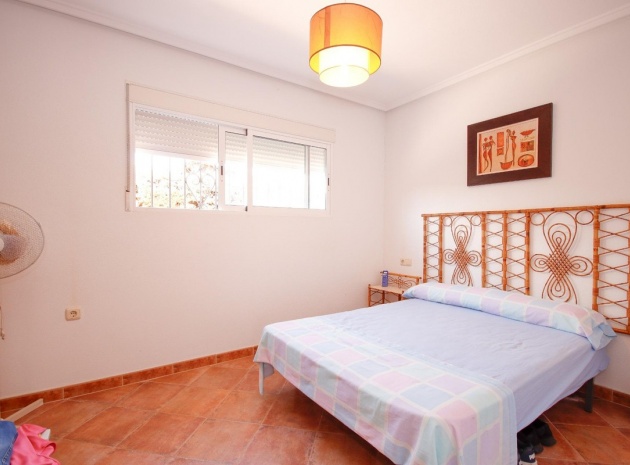 Resale - Villa - Torrevieja - Torrevieja Centro