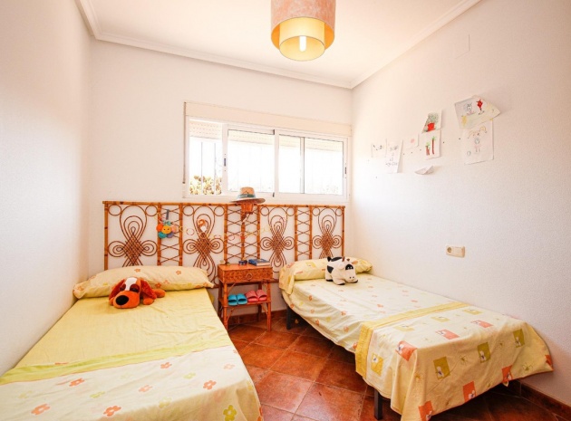 Resale - Villa - Torrevieja - Torrevieja Centro