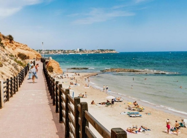Resale - Villa - Torrevieja - Torrevieja Centro
