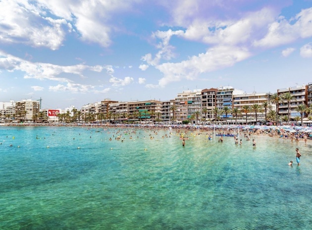 Resale - Villa - Torrevieja - Torrevieja Centro