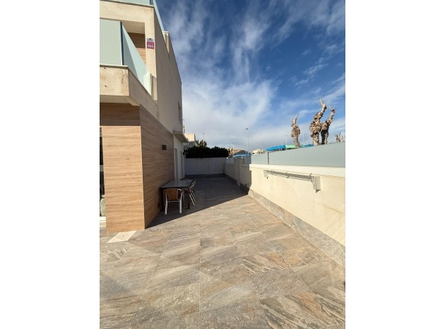 Resale - Villa - Pilar de la Horadada - Pilar de la Horadada Centro