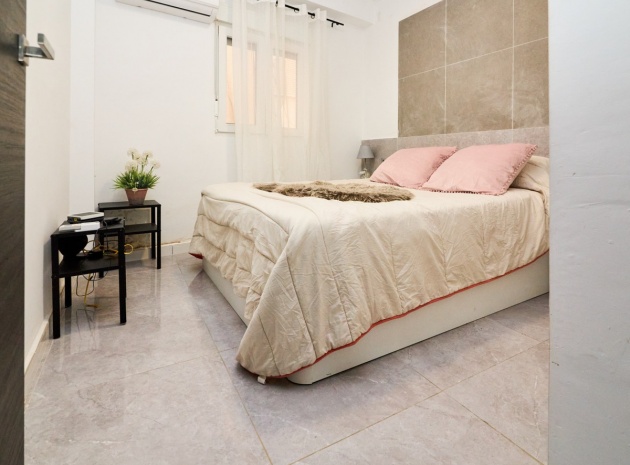 Resale - Apartment - Torrevieja - La Mata