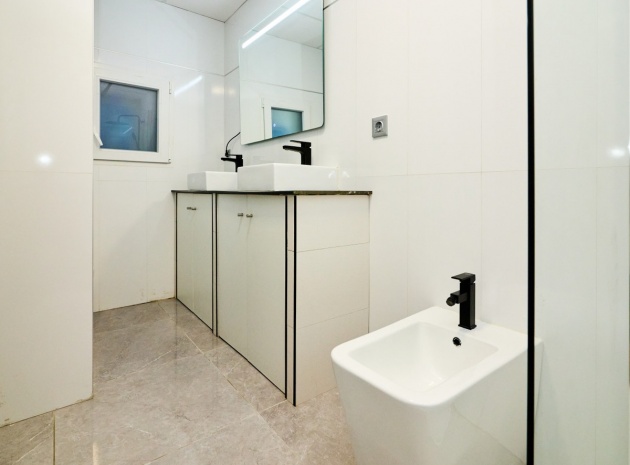 Resale - Apartment - Torrevieja - La Mata