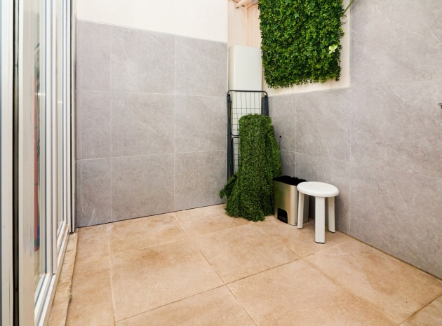Resale - Apartment - Torrevieja - La Mata