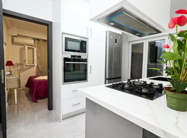 Resale - Apartment - Torrevieja - La Mata