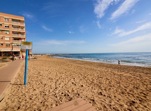 Resale - Apartment - Torrevieja - La Mata