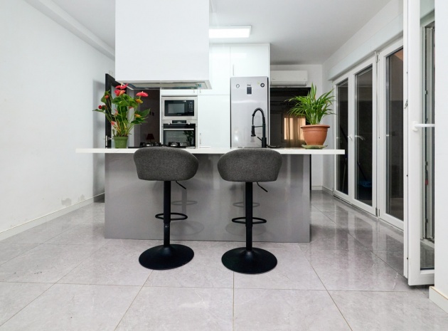 Resale - Apartment - Torrevieja - La Mata