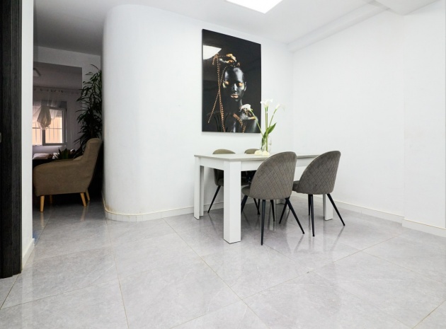 Resale - Apartment - Torrevieja - La Mata